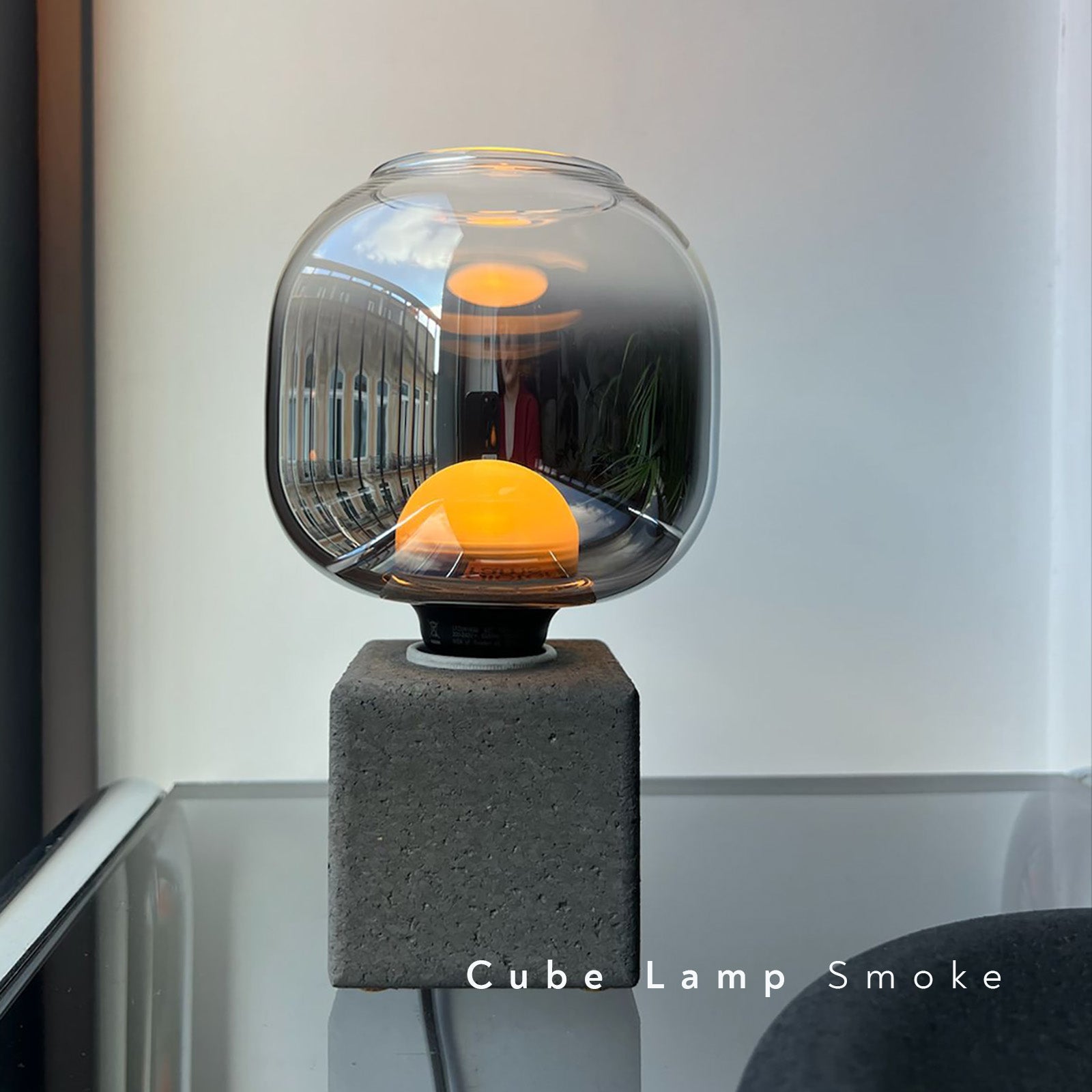 Cube Lamp - table
